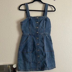 Denim jumper with pockets size 6 like new